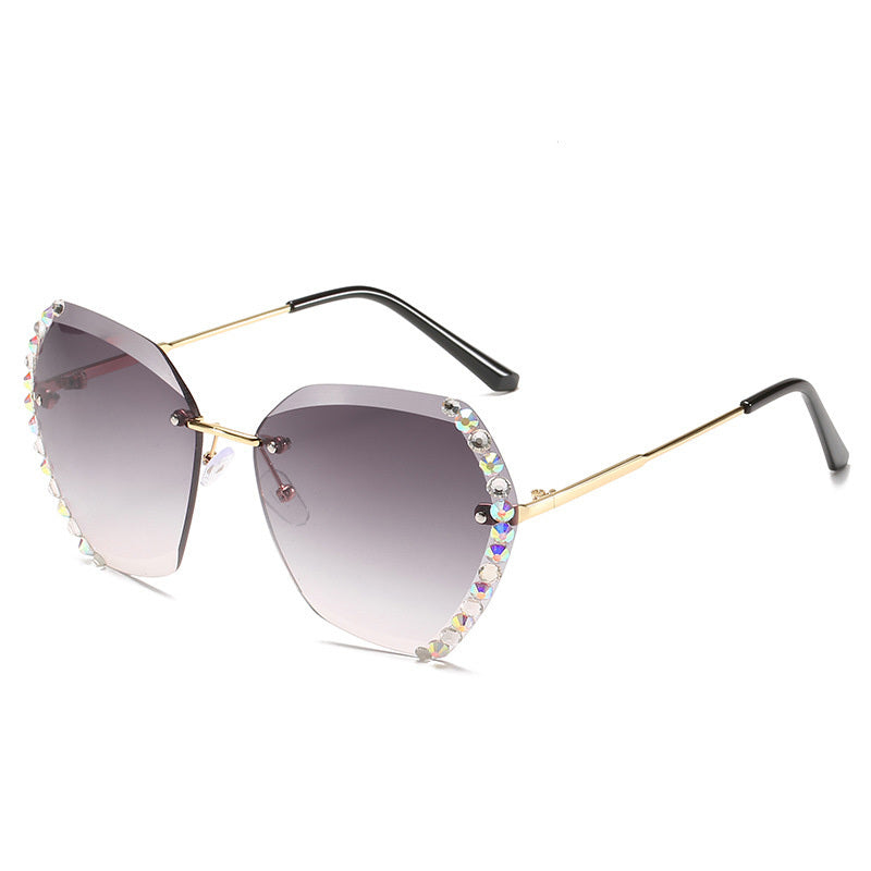 ClassiCove™ Crystal Edge Glam Sunglasses