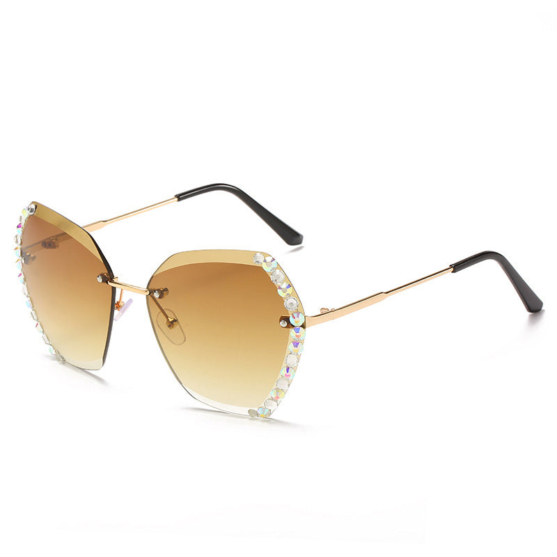 ClassiCove™ Crystal Edge Glam Sunglasses
