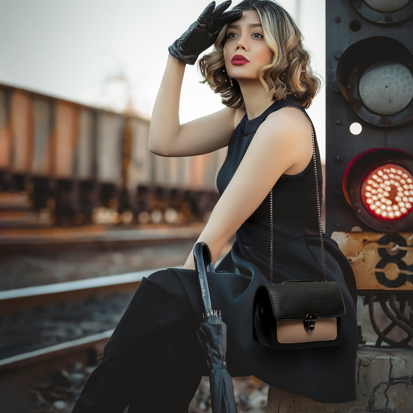 👜 Premium Stylish ( Black & Brown ) Multi-Compartment Handbag for Women – Elegant & Durable Desi Hands