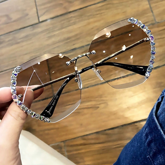 ClassiCove™ Crystal Edge Glam Sunglasses